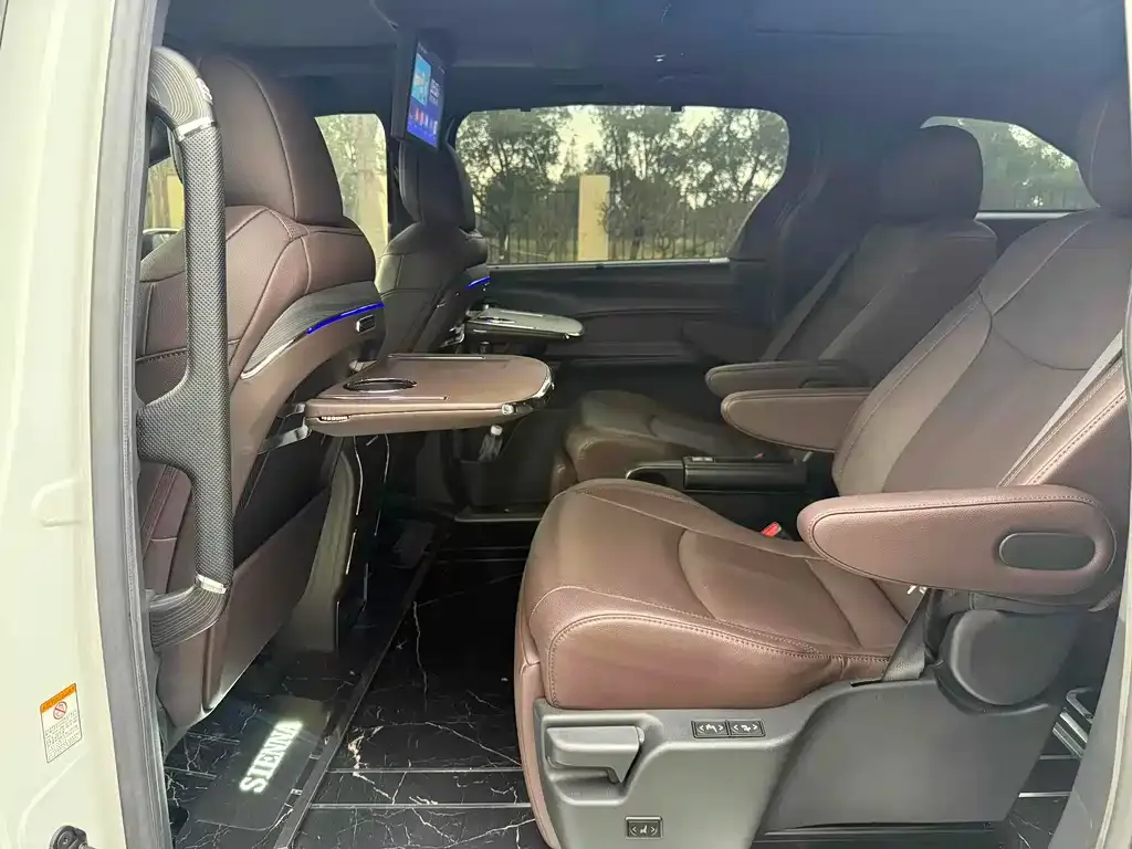 Toyota Sienna 2024 из CN, фото 9