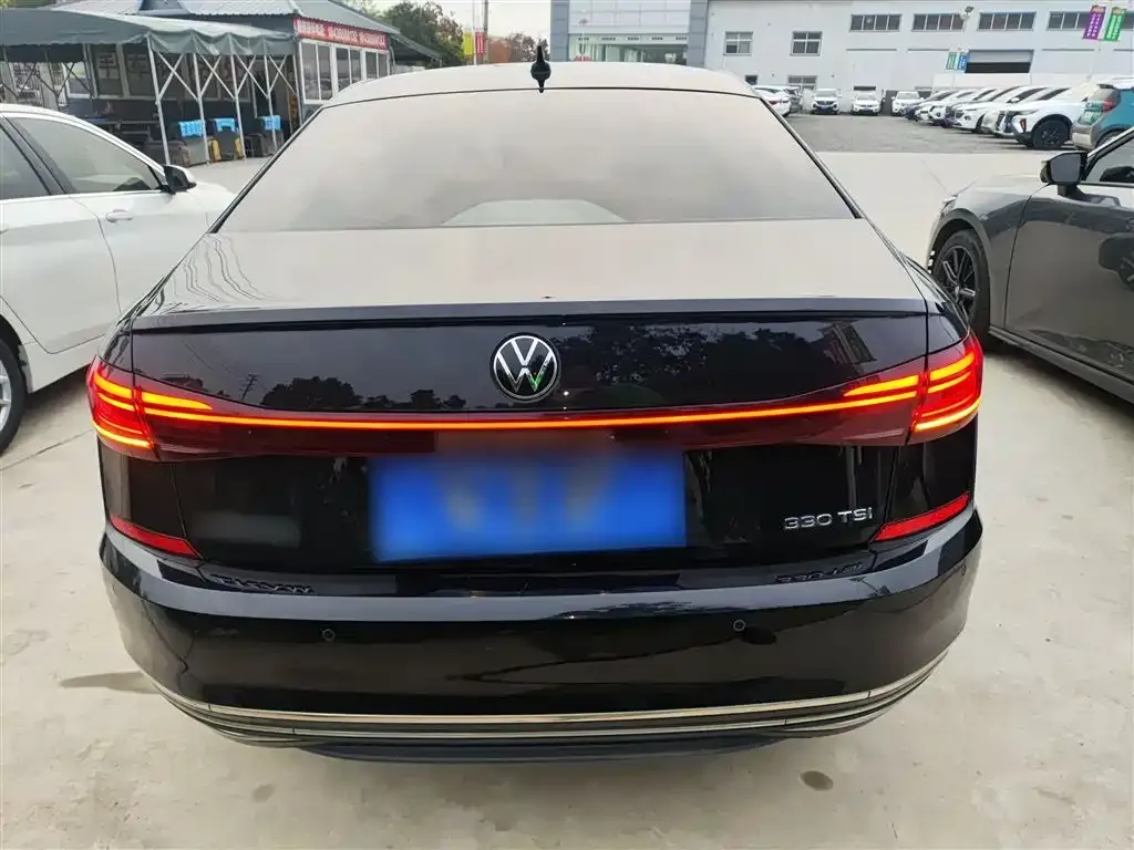 Volkswagen Passat 2022 из CN, фото 6