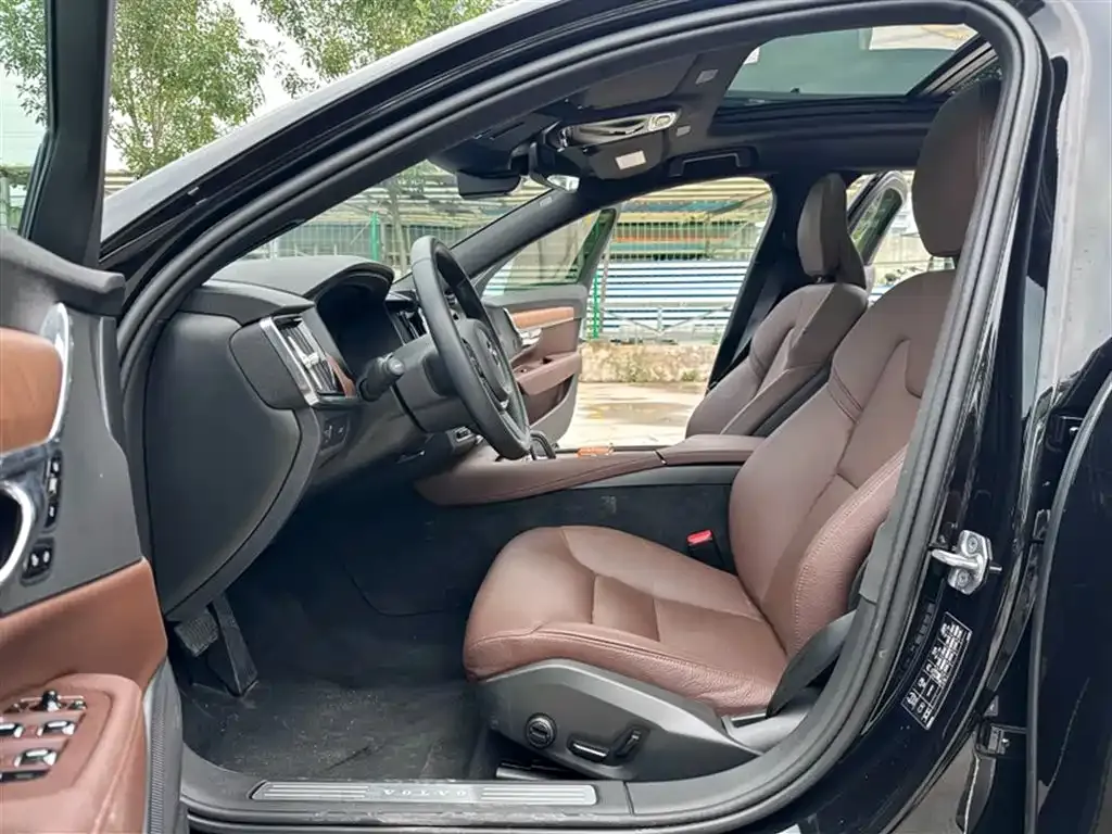 Volvo S90 2021 из CN, фото 10