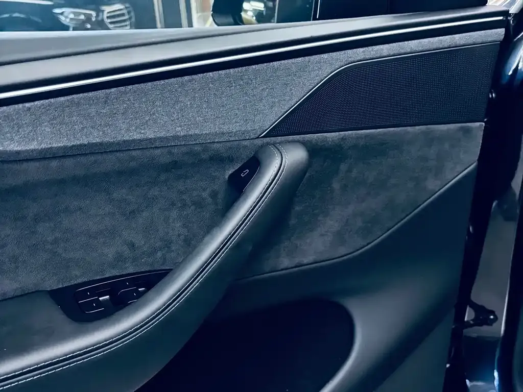 Tesla Model Y 2025 из CN, фото 7