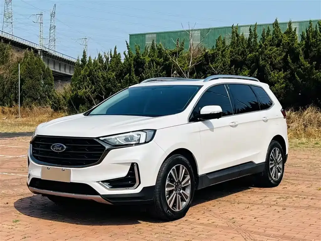 Ford Edge — фото 1