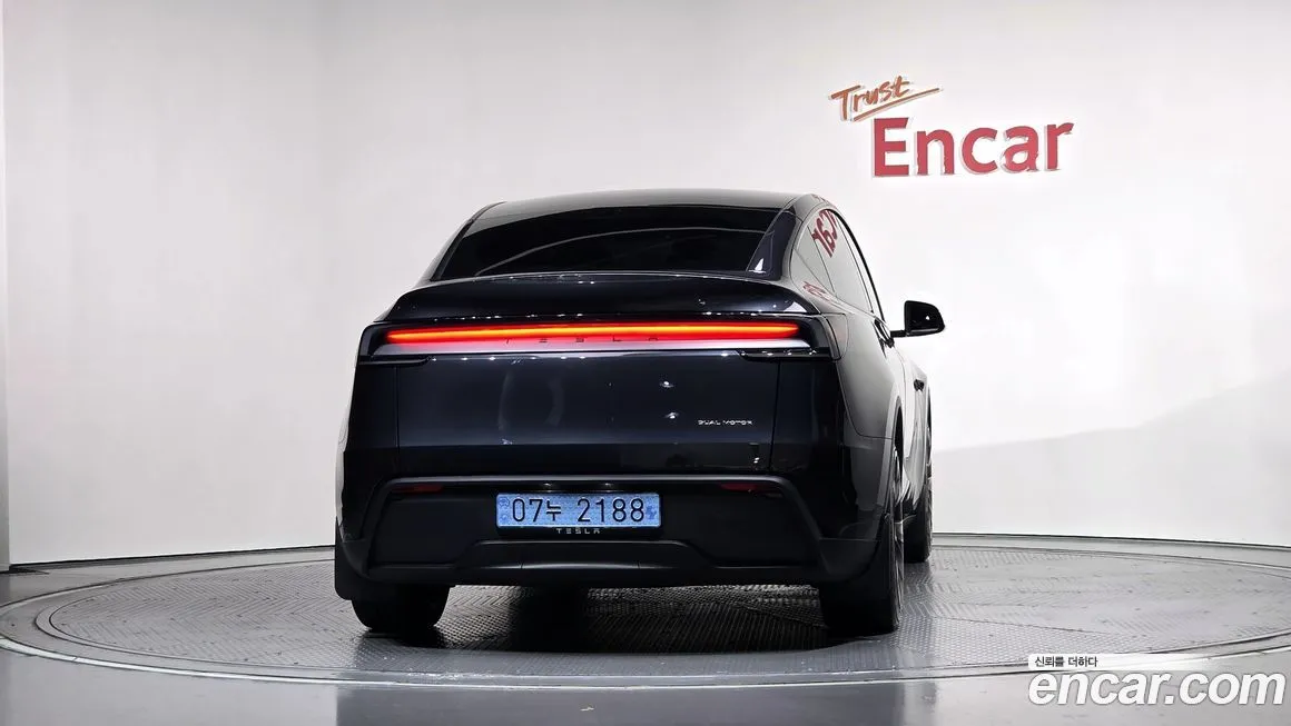 Tesla Model Y — фото 4