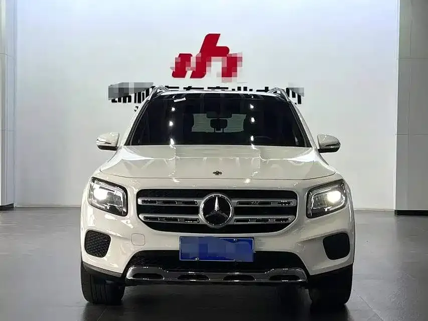 Mercedes-Benz GLB — фото 2