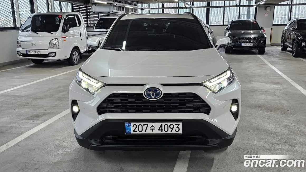 Toyota RAV4 — фото 3