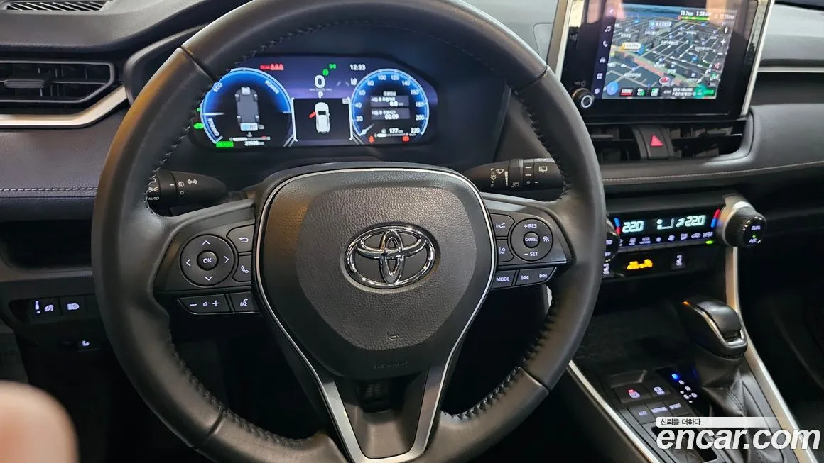 Toyota RAV4 — фото 9