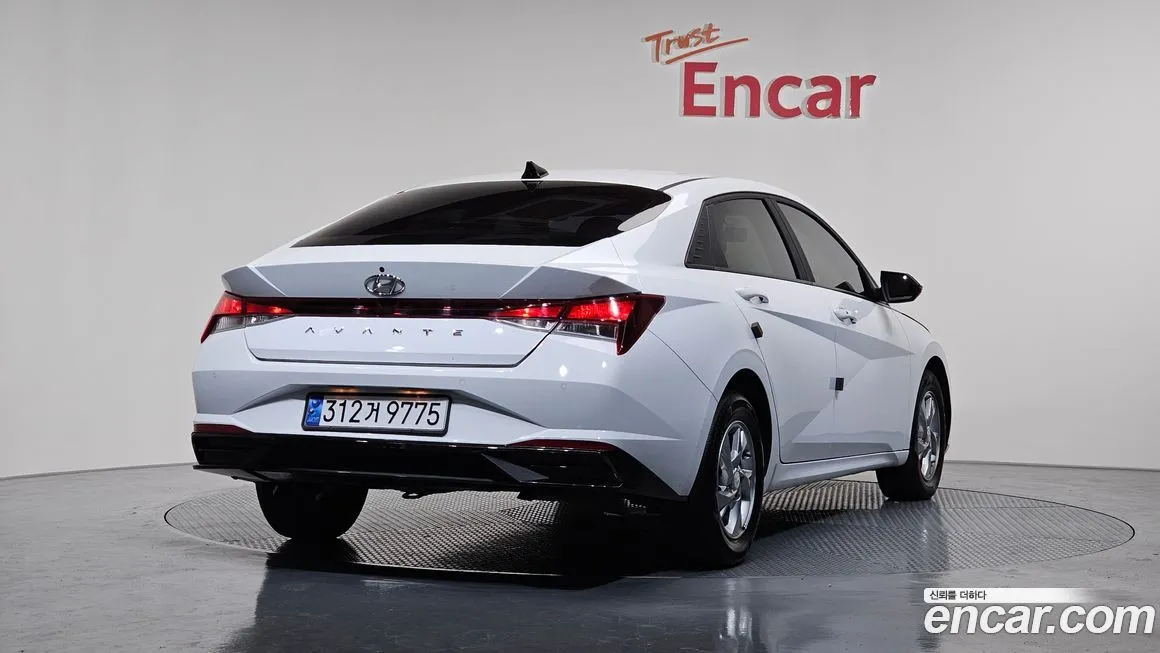 Hyundai AVANTE — фото 2