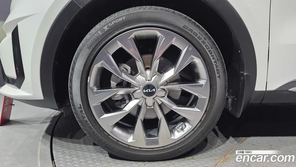 Kia Sorento — фото 5