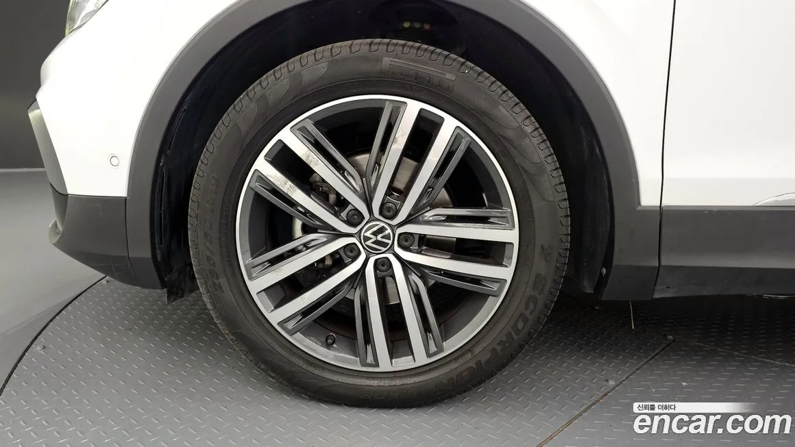Volkswagen Tiguan — фото 5