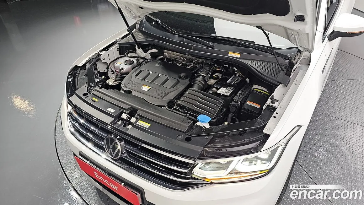 Volkswagen Tiguan — фото 6