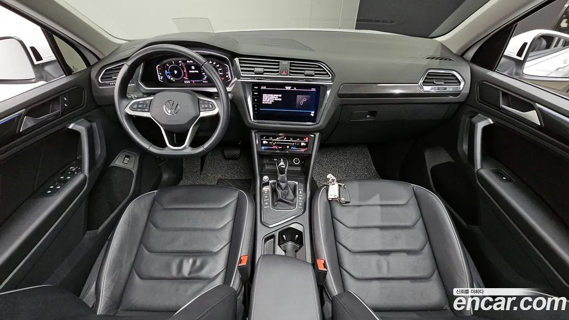 Volkswagen Tiguan — фото 7