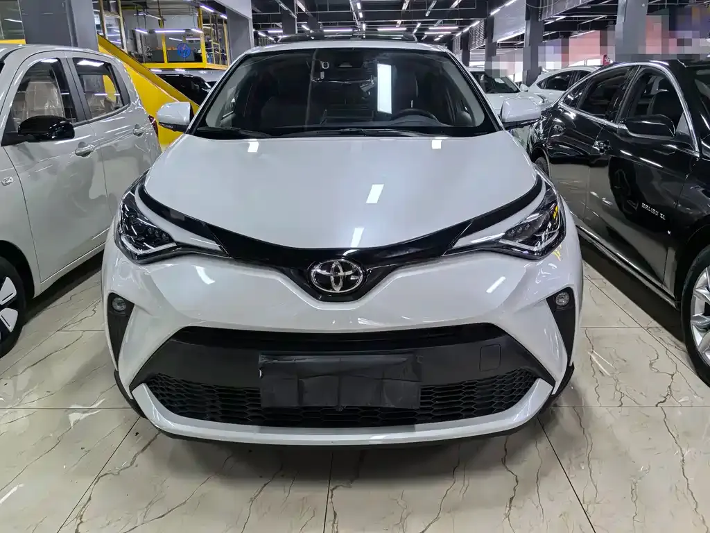 Toyota C-HR — фото 2