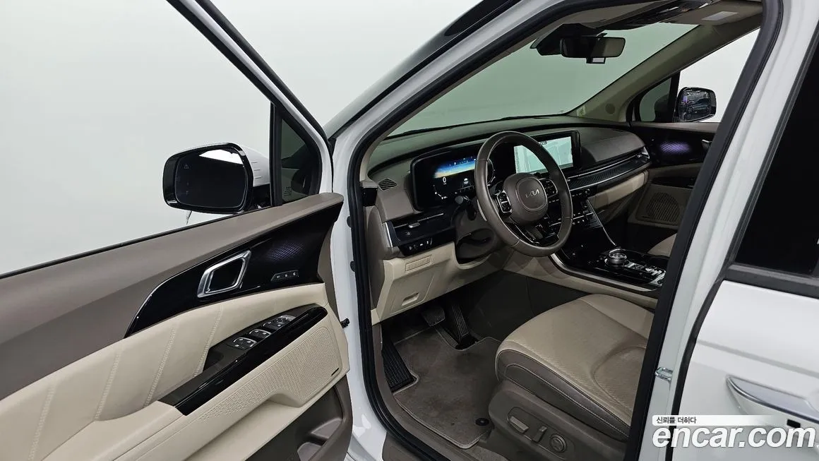 Kia Carnival — фото 10