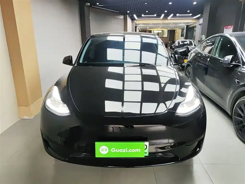 Tesla Model Y — фото 3