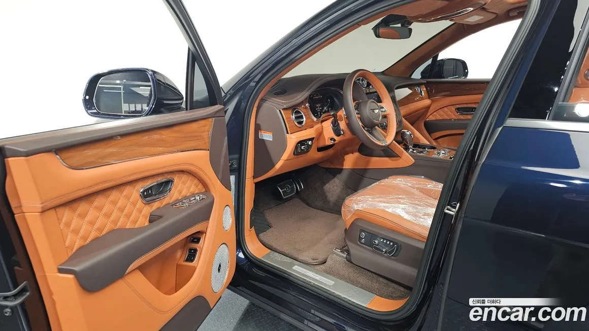 Bentley Bentayga 2023 из KR, фото 10