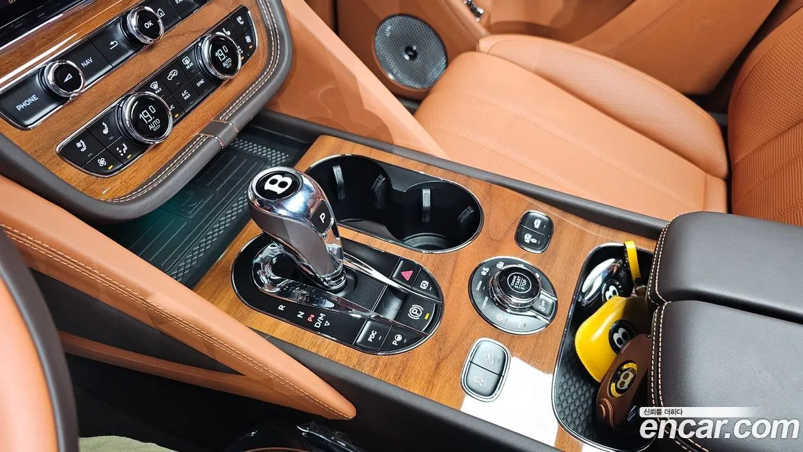 Bentley Bentayga 2023 из KR, фото 9