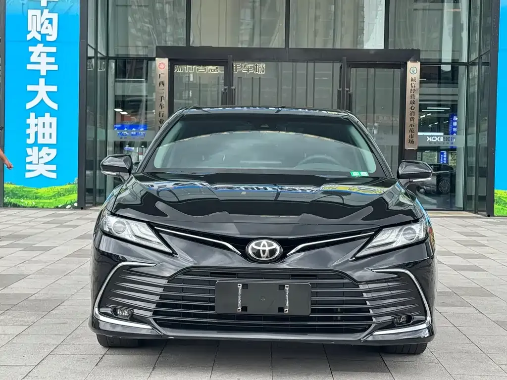 Toyota Camry 2021 из CN, фото 2