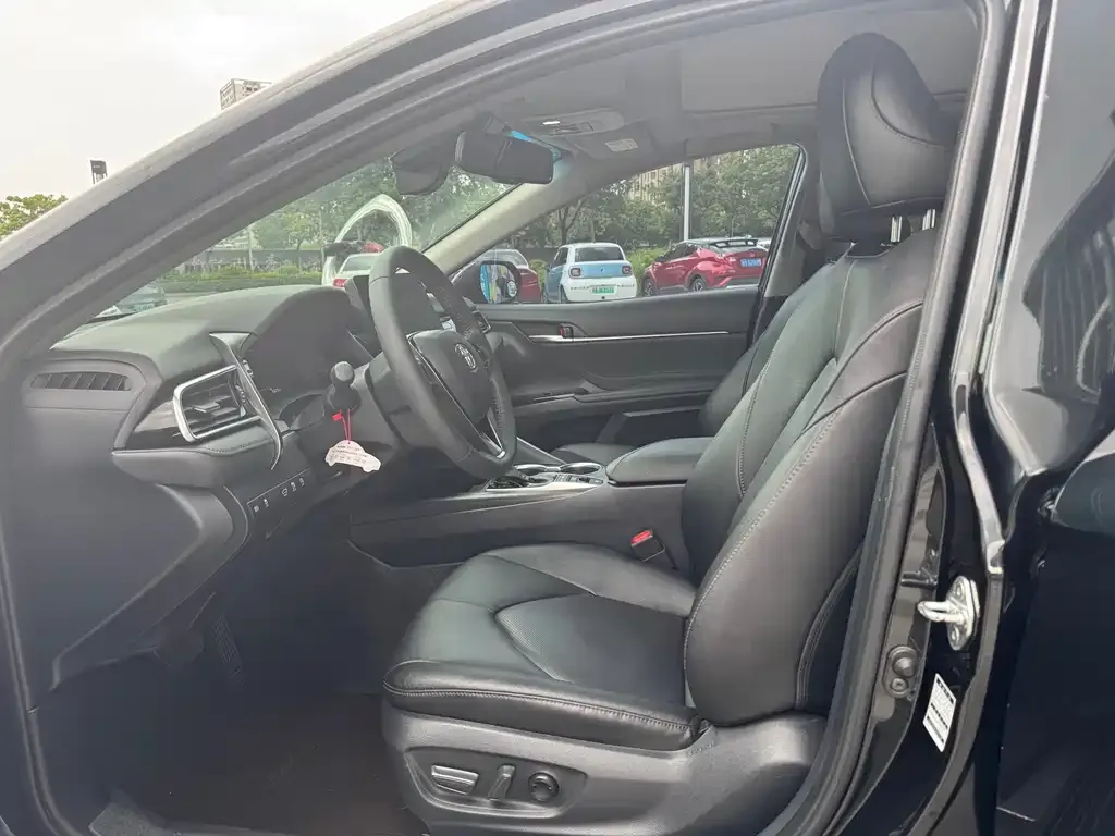 Toyota Camry 2021 из CN, фото 7