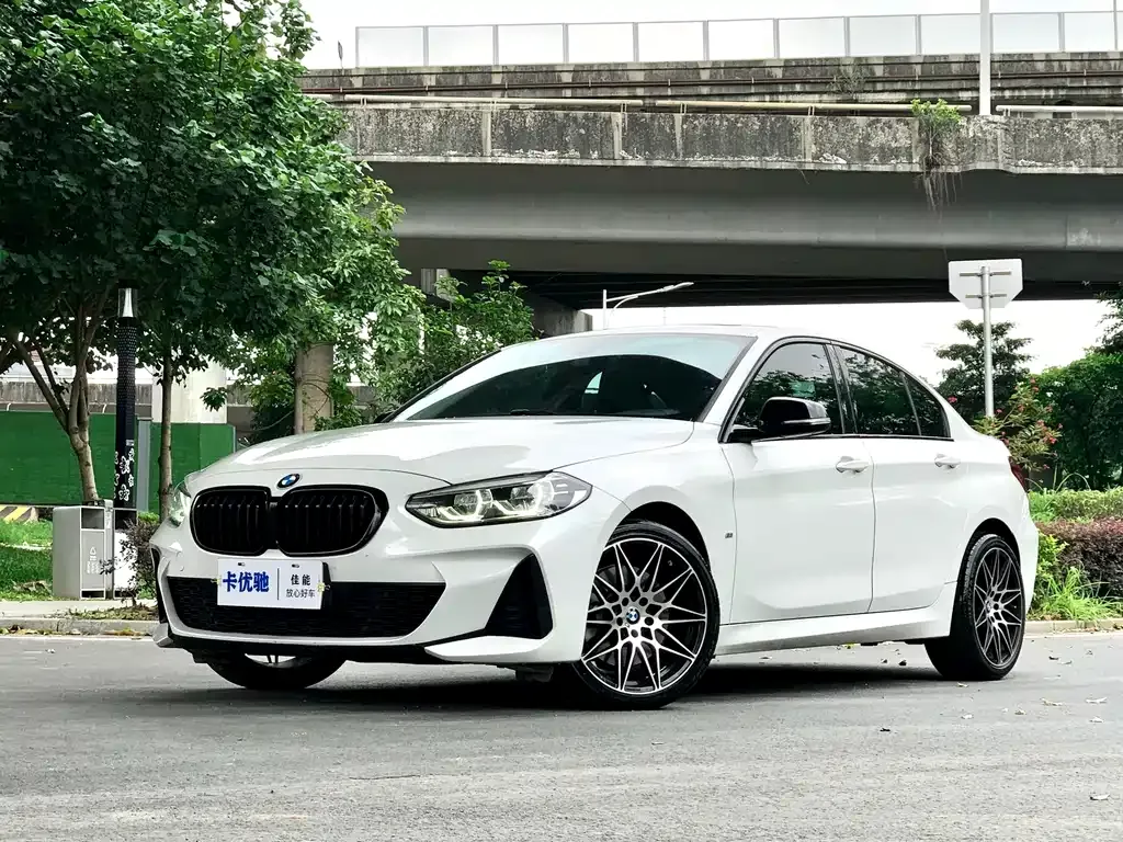 BMW 1 Series — фото 1
