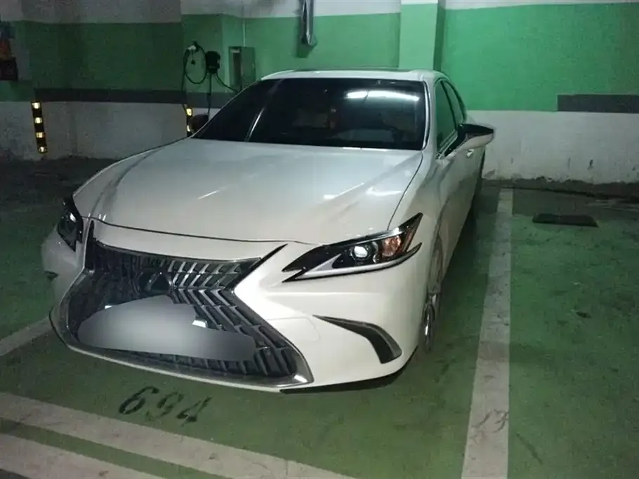 Lexus ES 2023 из CN, фото 1