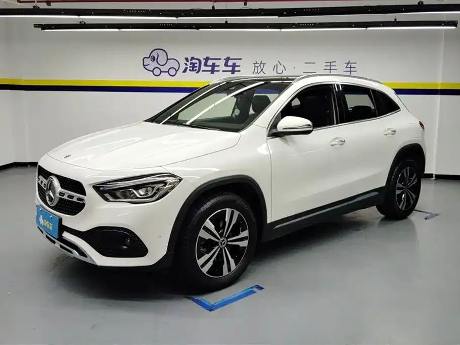 Mercedes-Benz GLA — фото 1