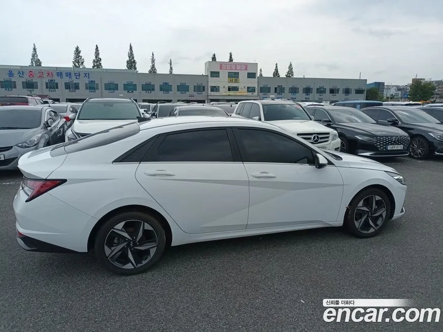 Hyundai AVANTE — фото 2