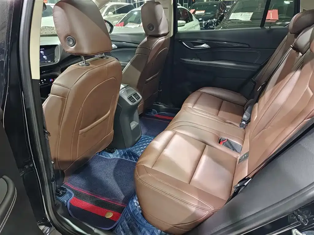 Buick Envision Plus — фото 2
