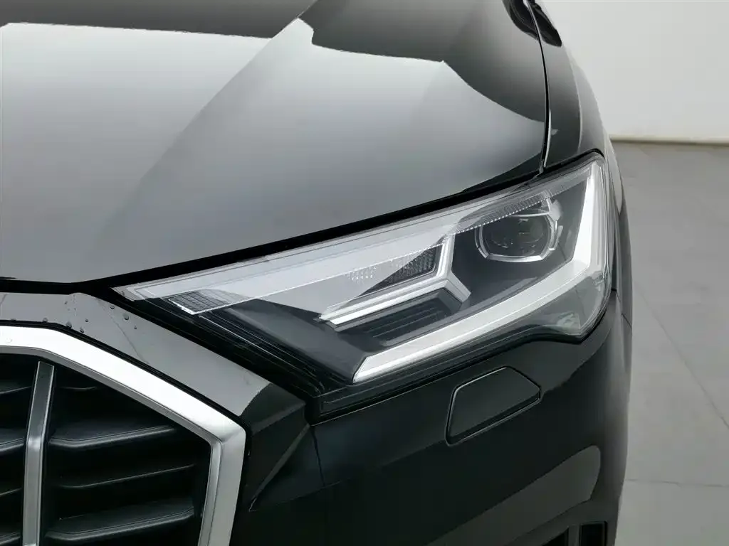 Audi Q7 2022 из CN, фото 6