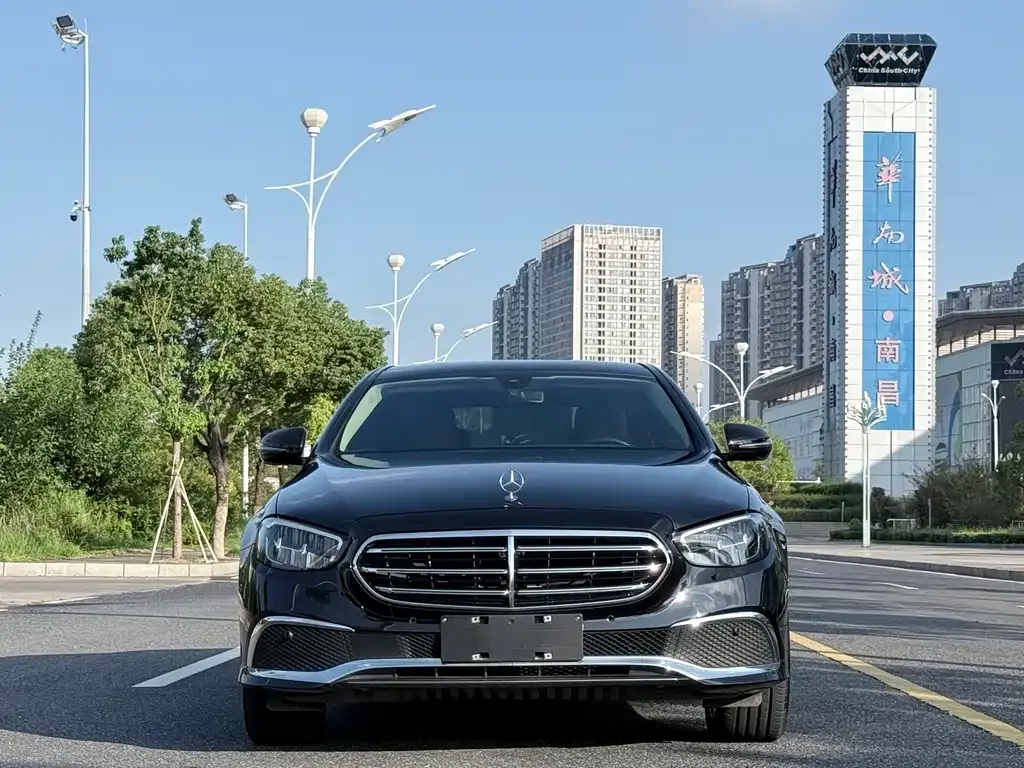 [object Object] E-Class 2023 из CN, фото 2