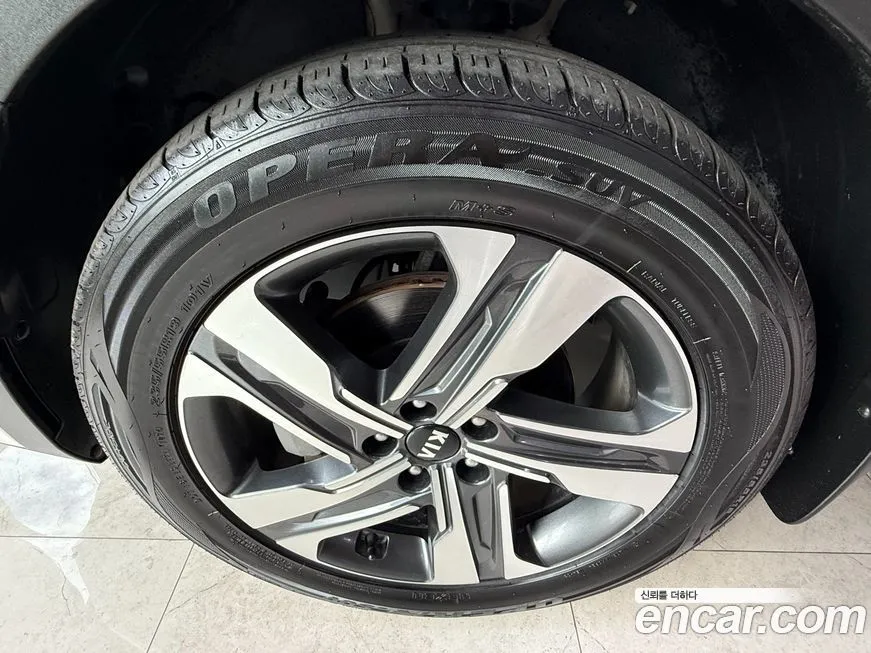 Kia Sorento — фото 5