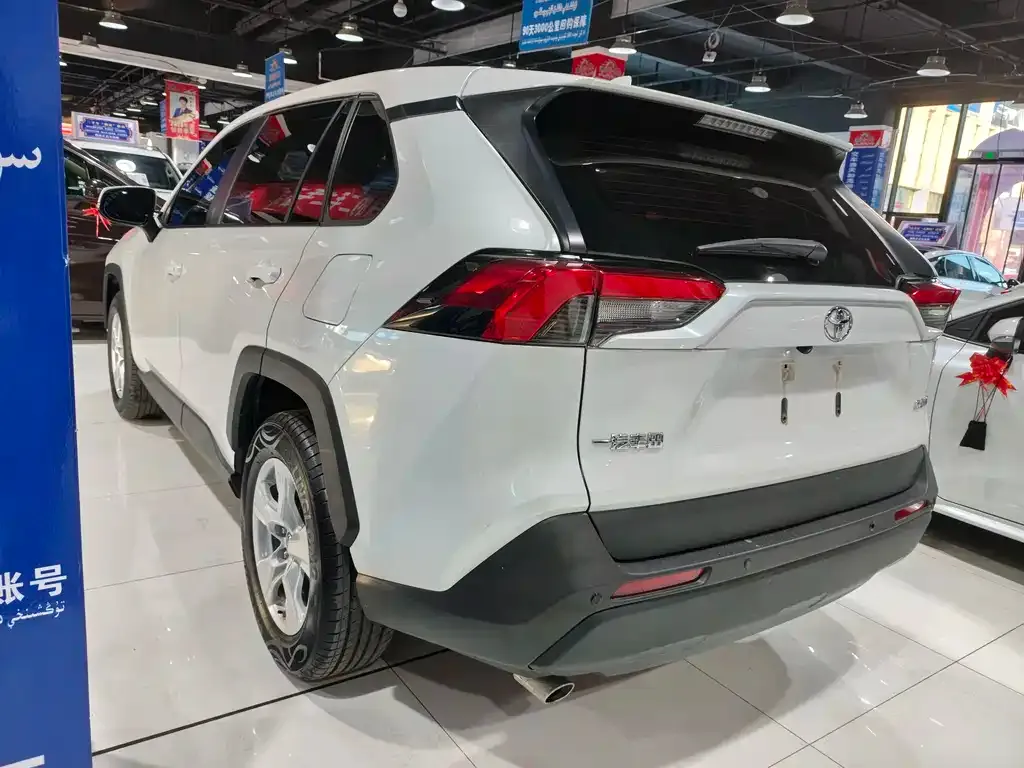 Toyota RAV4 2022 из CN, фото 7