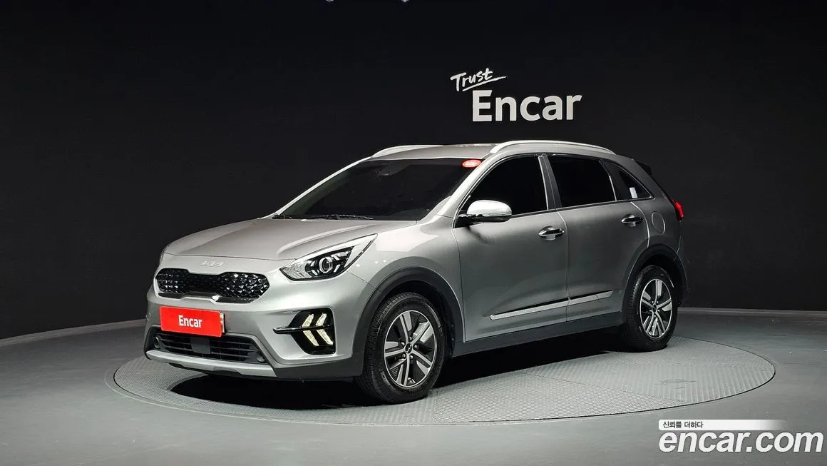 Kia Niro — фото 1