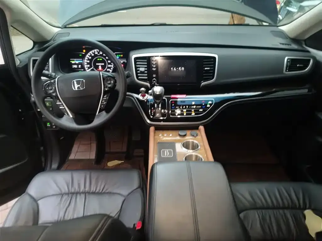 Honda Odyssey — фото 10