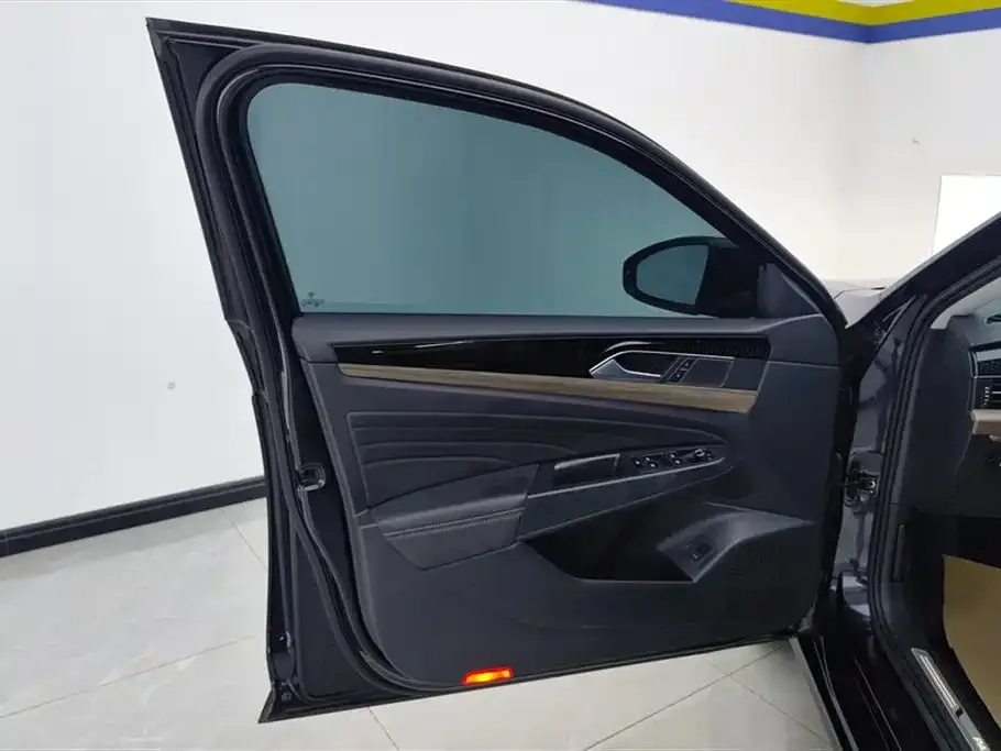 Volkswagen Passat 2021 из CN, фото 7