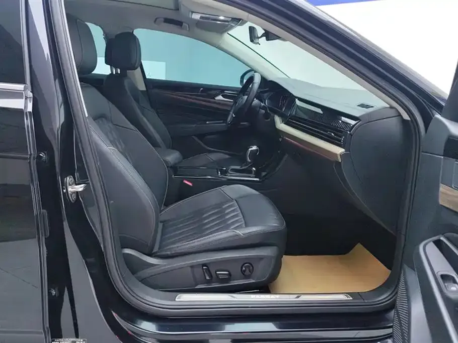 Volkswagen Passat 2021 из CN, фото 8
