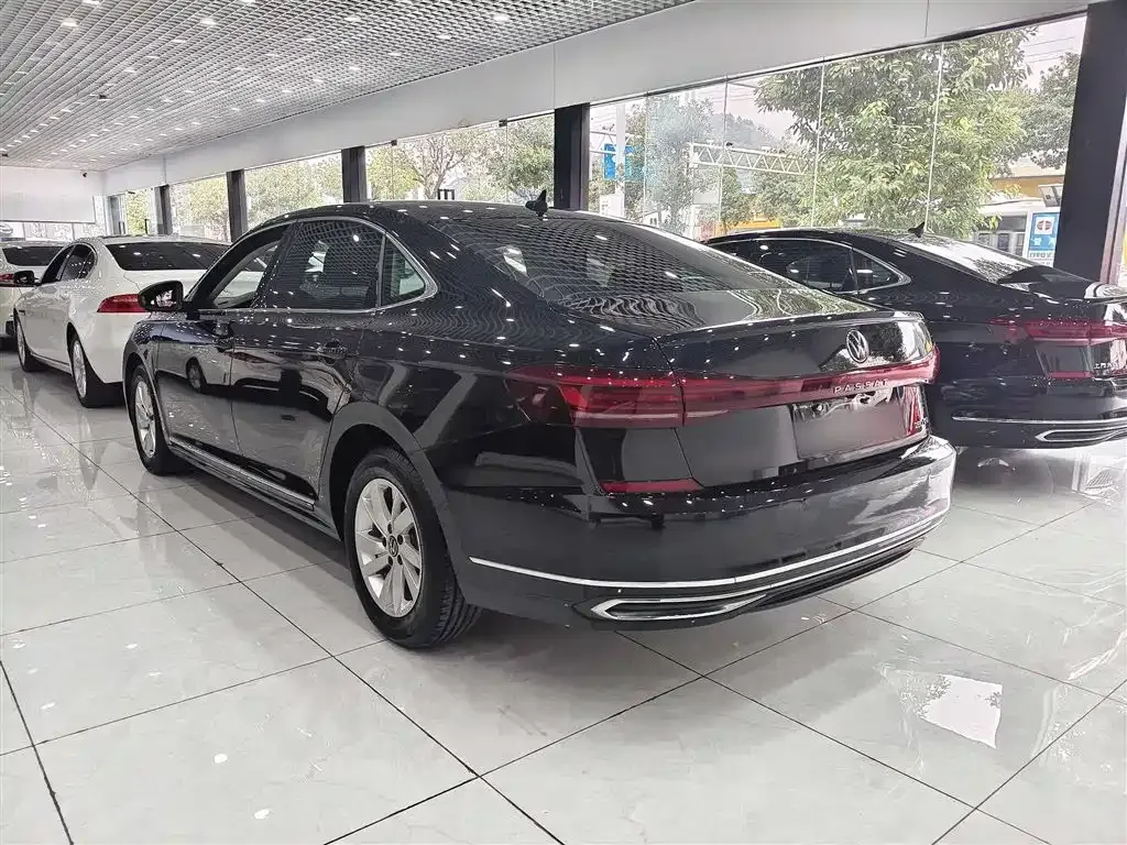 Volkswagen Passat — фото 5