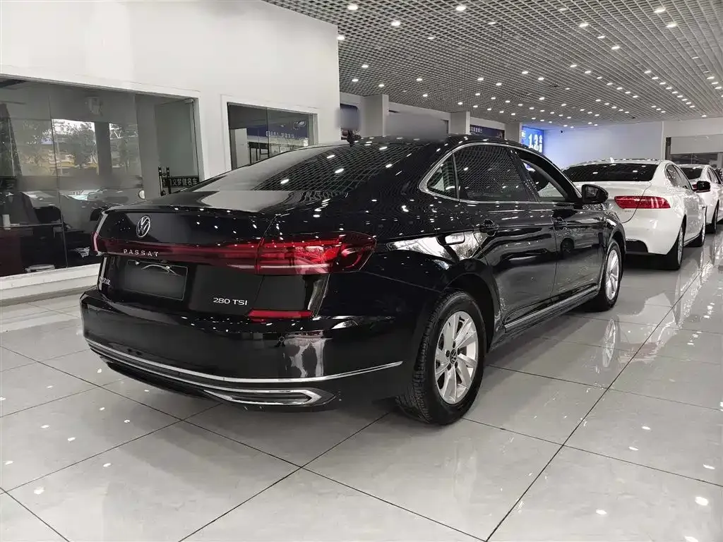Volkswagen Passat — фото 7