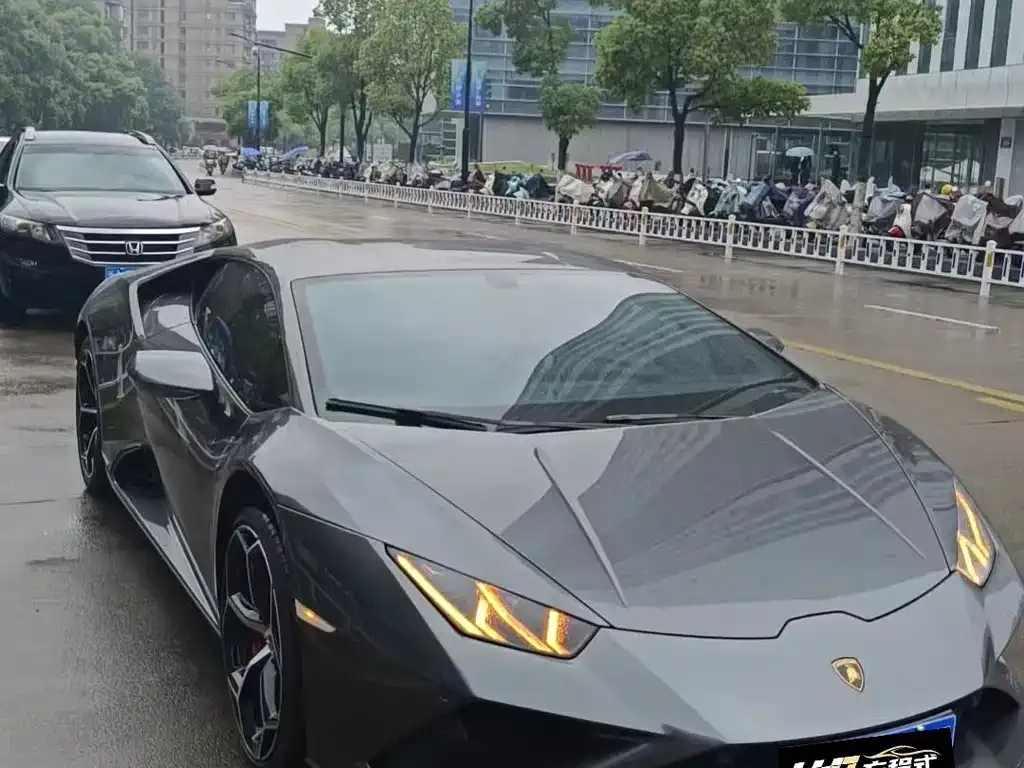 Lamborghini Huracan — фото 2