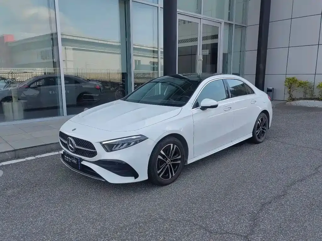 Mercedes-Benz A-Class 2023 из CN, фото 1