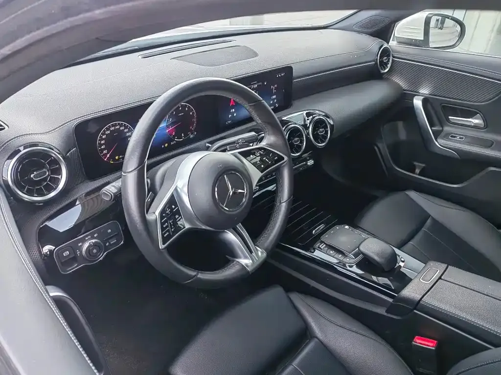 Mercedes-Benz A-Class 2023 из CN, фото 5