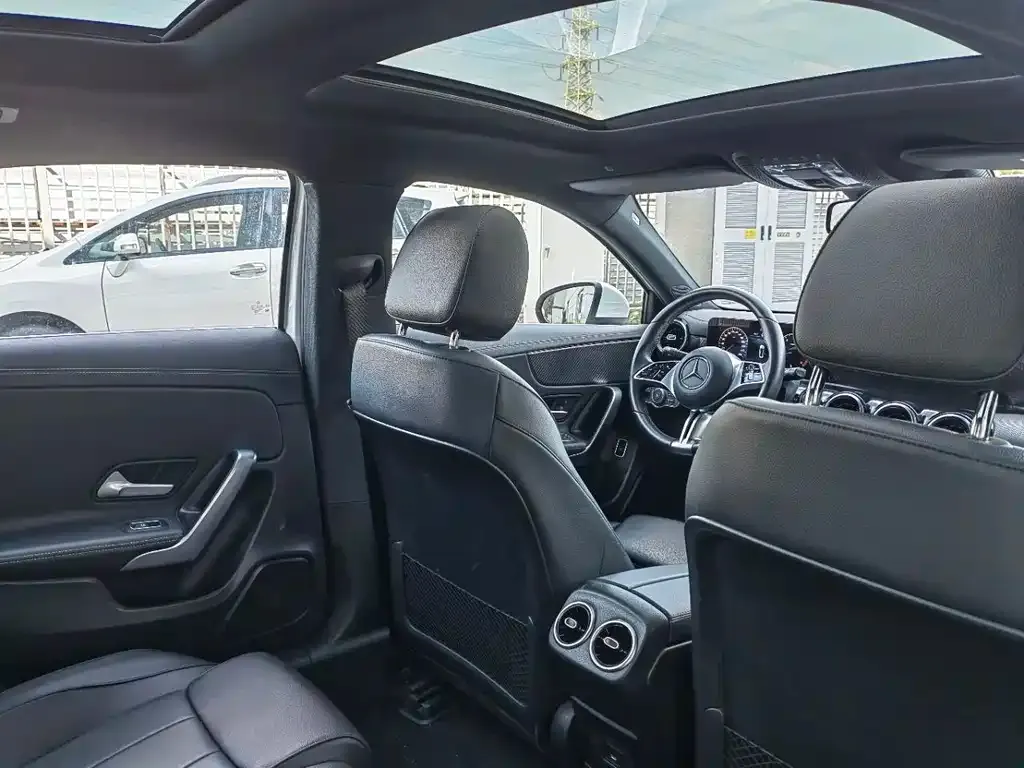Mercedes-Benz A-Class 2023 из CN, фото 7