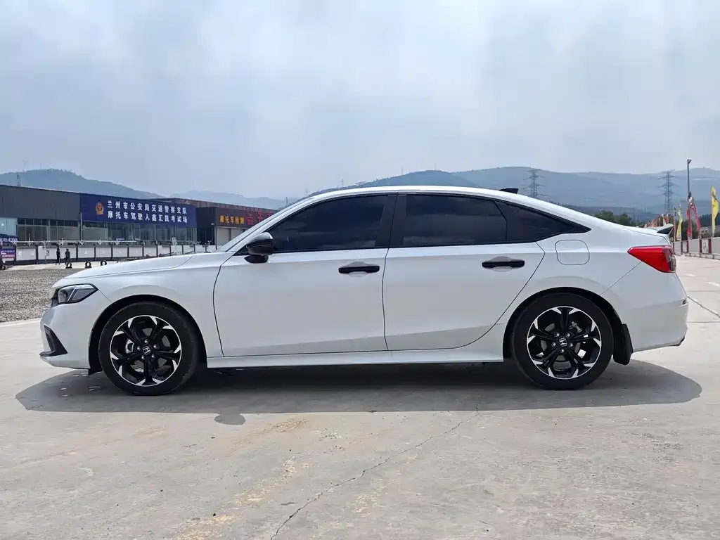Honda Civic — фото 4