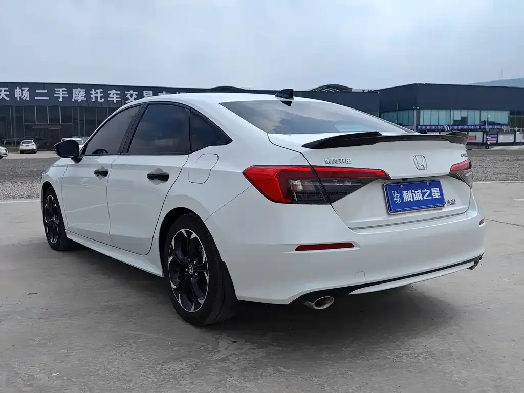 Honda Civic — фото 7