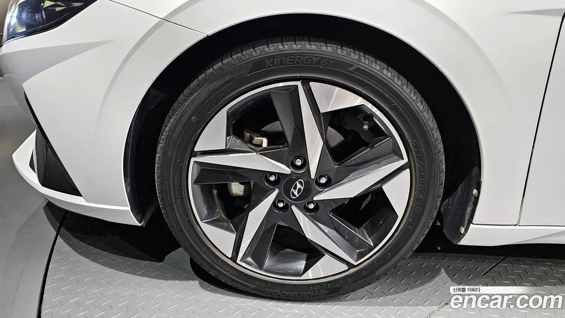 Hyundai AVANTE — фото 5