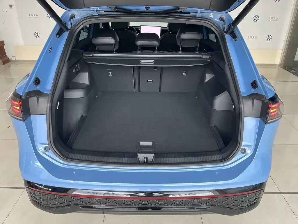 Volkswagen Tiguan L 2024 из CN, фото 4