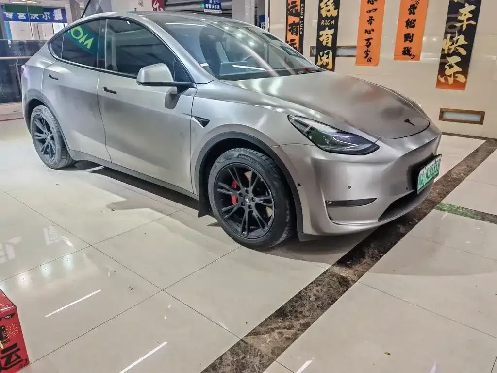 Tesla Model Y — фото 3