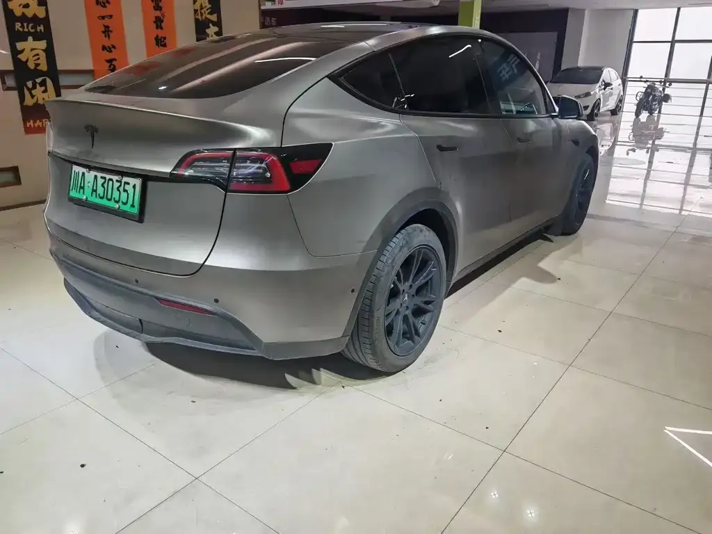 Tesla Model Y — фото 8