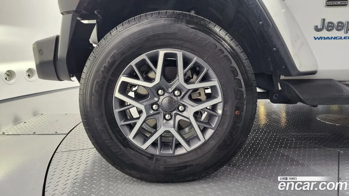 Jeep Wrangler 2023 из KR, фото 5