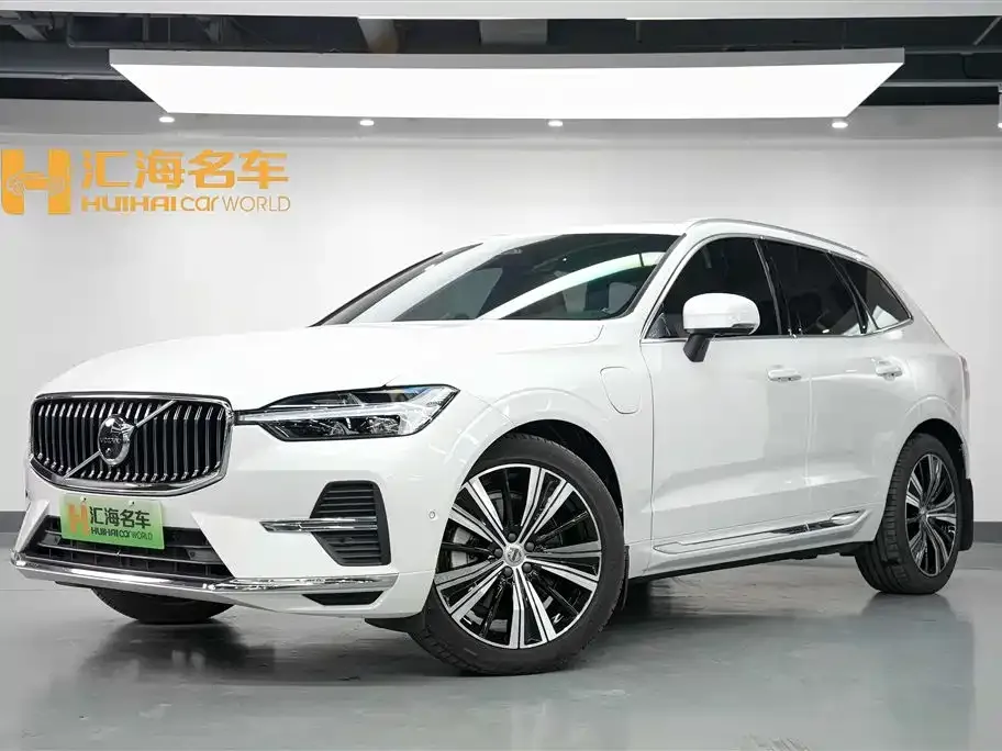 Volvo XC60 PHEV 2022 из CN, фото 1