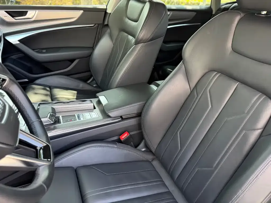 Audi A7 2022 из CN, фото 8