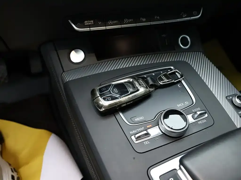 Audi Q5L 2021 из CN, фото 10